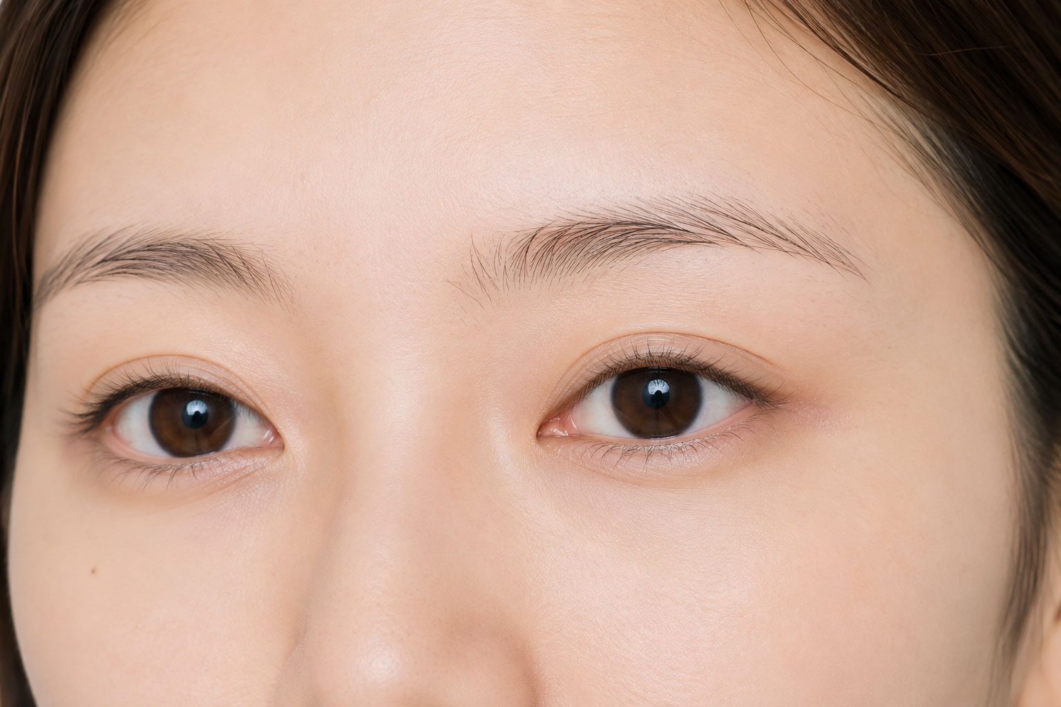 Before eyebrow makeup